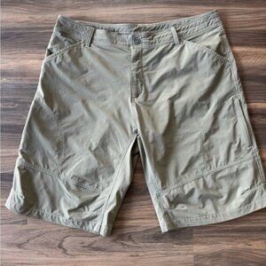 Kuhl Shorts Men's 42 Khaki Hiking Fishing Outdoors Casual Golf